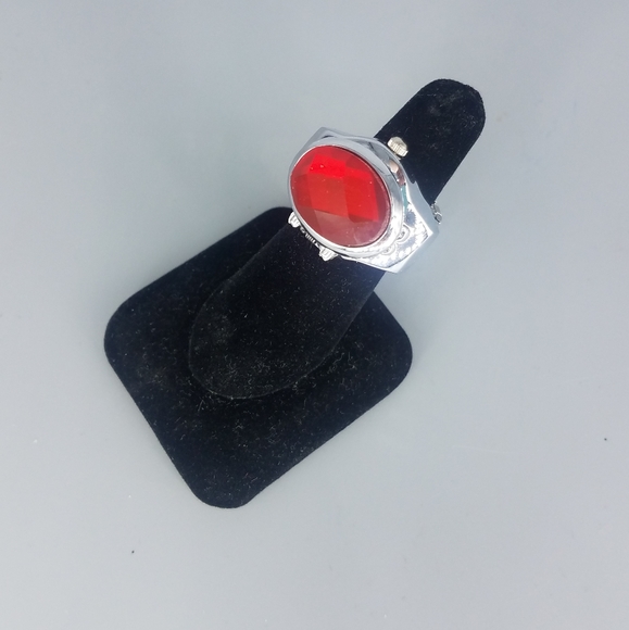 Silvertone Ruby Red Plastic Stone Ring Watch - Picture 5 of 8